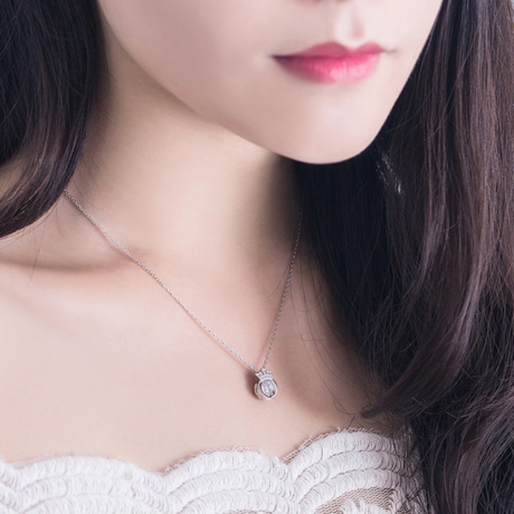NEW 925 Sterling Silver Diamond Crown Necklace R - Picture 2 of 4